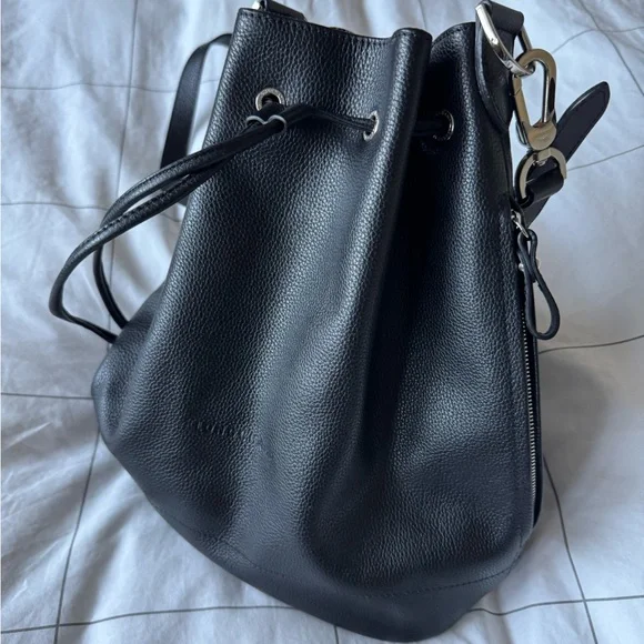 Longchamp Black Bucket Bag with Logo Lining - Picture 3 of 12